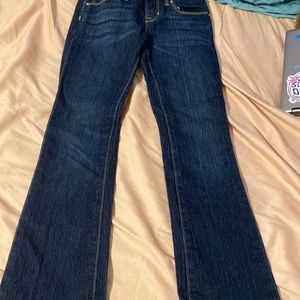 Boot- cut girls jeans size 8. Old navy no holes or rips. Kids cute girls jeans 8